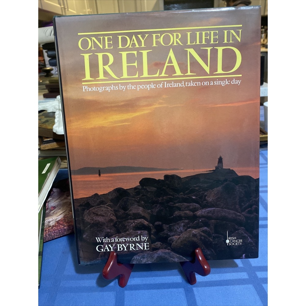 One‎ Day in Ireland by Irish Cancer Society Coffee table Vintage 1989 HCDJ